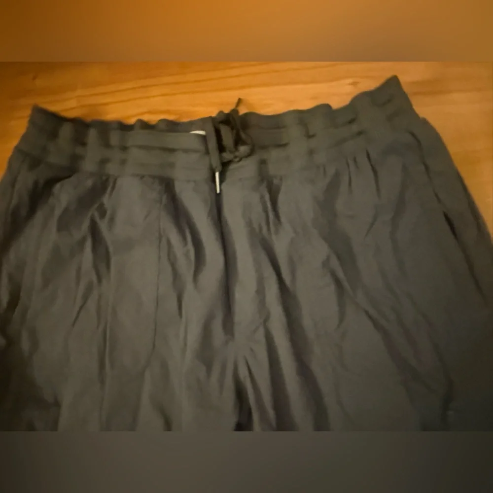 Women’s LL Bean Size XL Nylon Athletic PullOn Pants Drawstring Dark Gray pockets